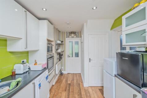 Fitted Kitchen: