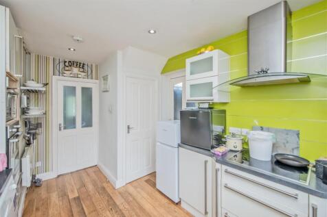 Fitted Kitchen: