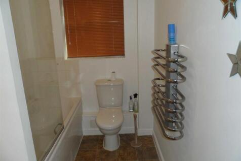 Bathroom / WC: