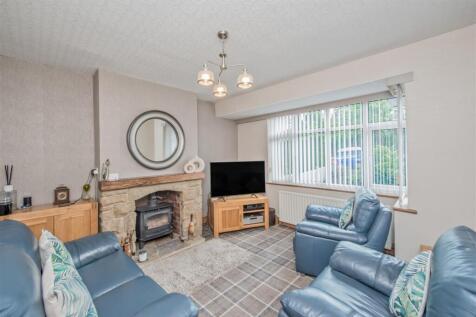 Living Room: