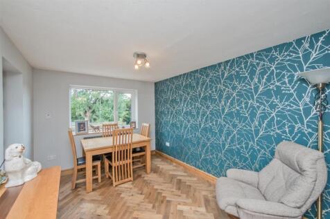 Dining Room:
