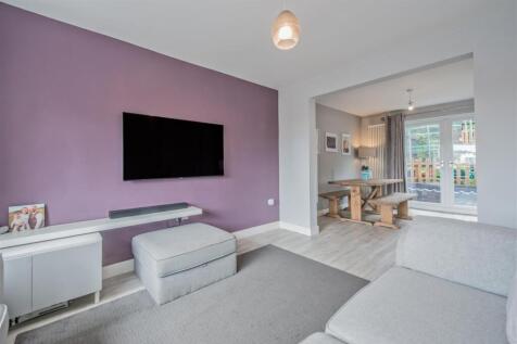 Living Room: