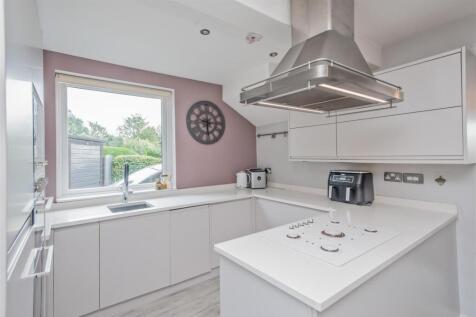 Fitted Kitchen: