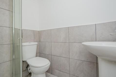 Shower Room / WC: