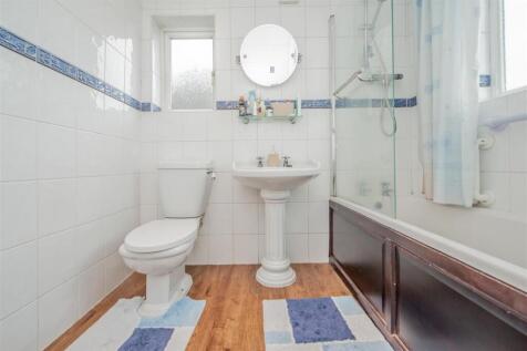 Bathroom / WC: