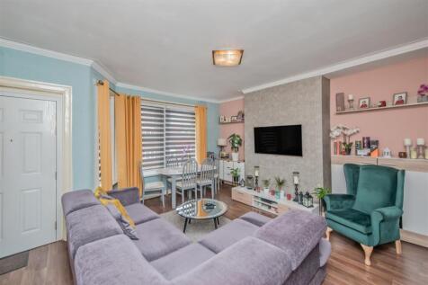 Living Room: