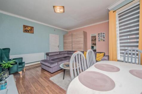 Living Room: