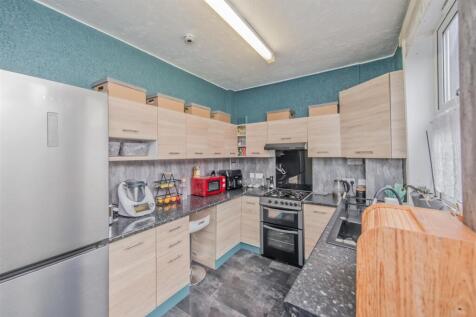 Fitted Kitchen: