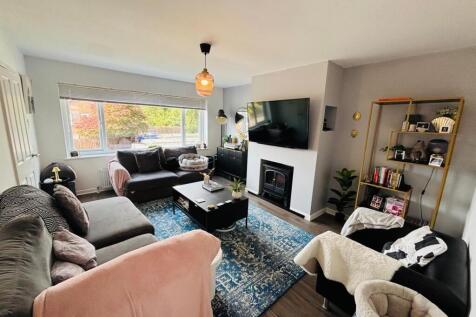 Living Room: