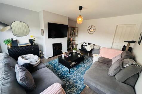 Living Room:
