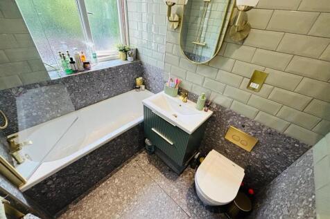 Bathroom / WC: