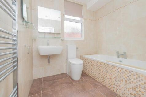 Bathroom / WC: