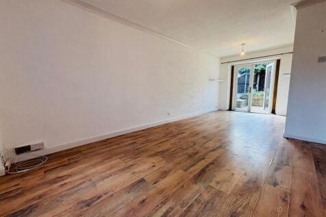 Living Room &amp; Dining Area: