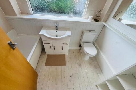 Bathroom / WC: