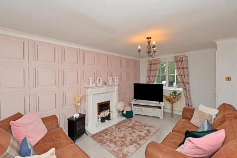 Living Room: