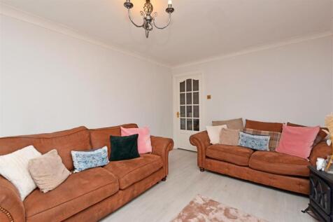 Living Room: