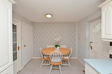 Fitted Dining Kitchen: