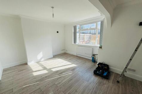 Living Room: