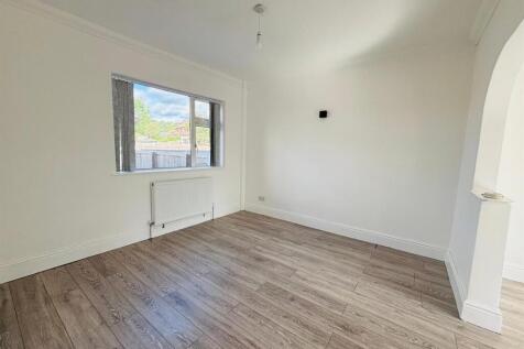 Dining Room: