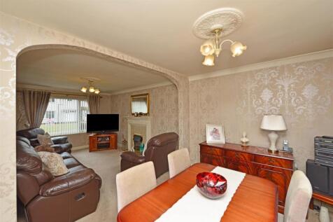 Dining Room: