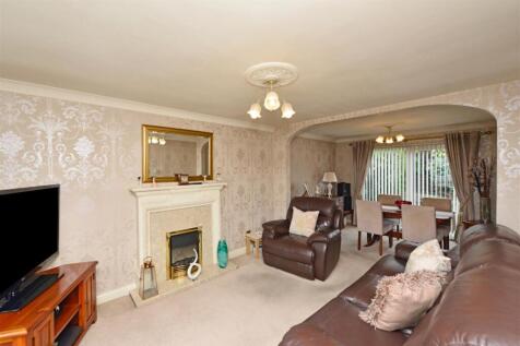 Living Room: