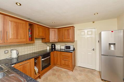 Fitted Breakfast Kitchen: