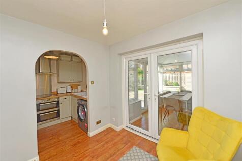 Fitted Dining / Kitchen: