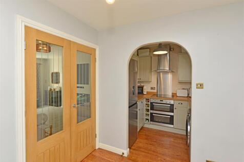 Fitted Dining / Kitchen: