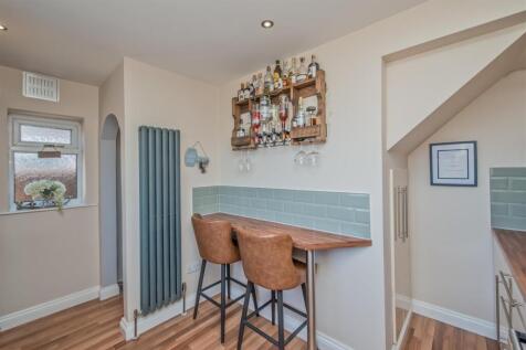 Fitted Breakfast Kitchen: