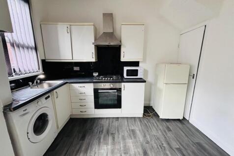 Fitted Kitchen Area: