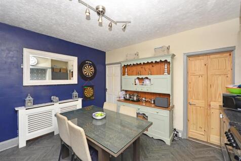 Open Plan Kitchen / Diner: