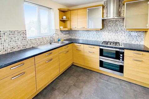Fitted Dining Kitchen: