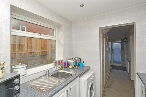 Fitted Kitchen: