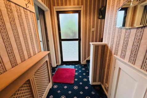 Entrance Hallway: