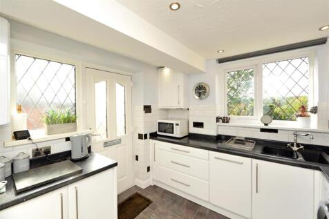 Fitted Kitchen: