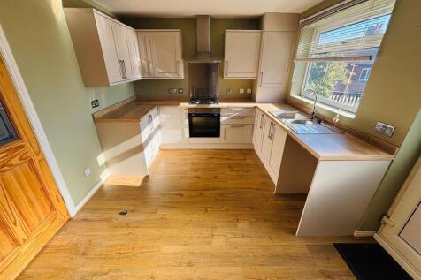 Fitted Dining Kitchen: