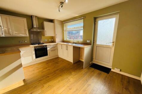 Fitted Dining Kitchen: