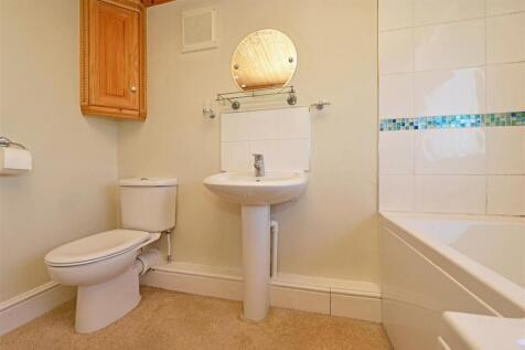 Bathroom / WC: