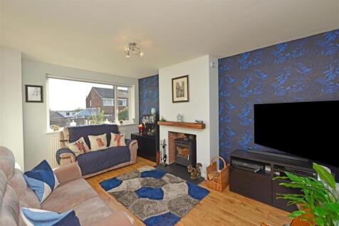 Living Room: