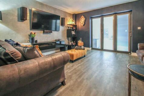 Living Room: