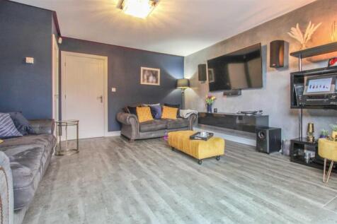 Living Room: