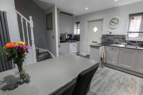 Fitted Dining Kitchen: