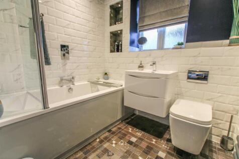 House Family Bathroom / WC: