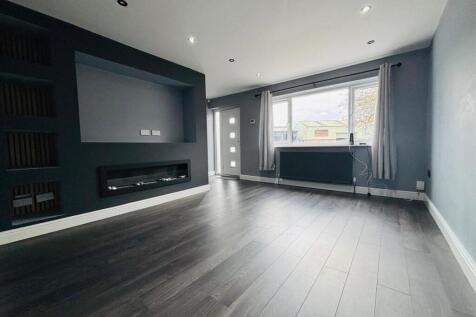 Living Area: