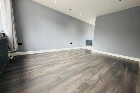 Living Area: