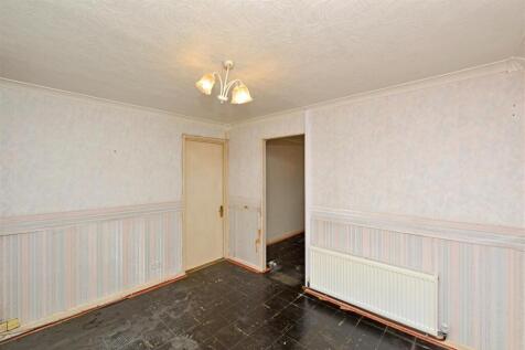 Dining Room: