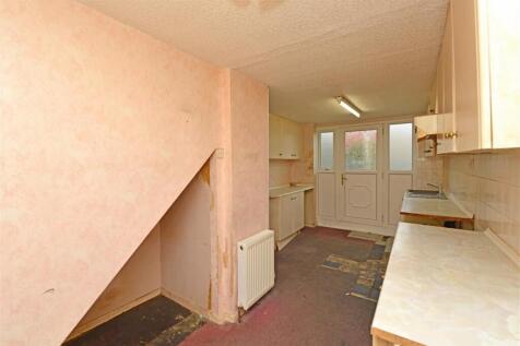 Kitchen: