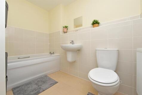 Bathroom / WC: