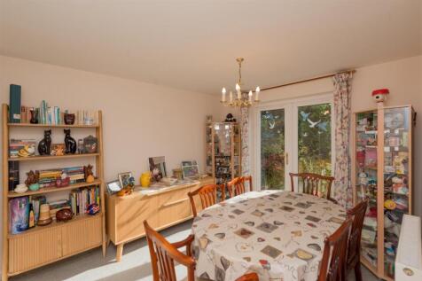 Dining Room: