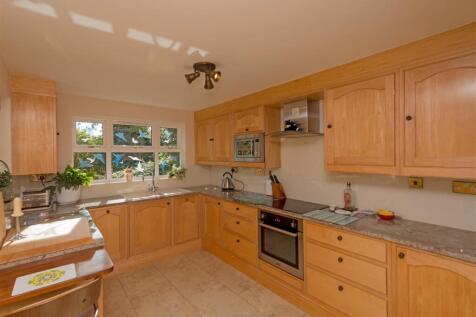 Fitted Breakfast Kitchen: